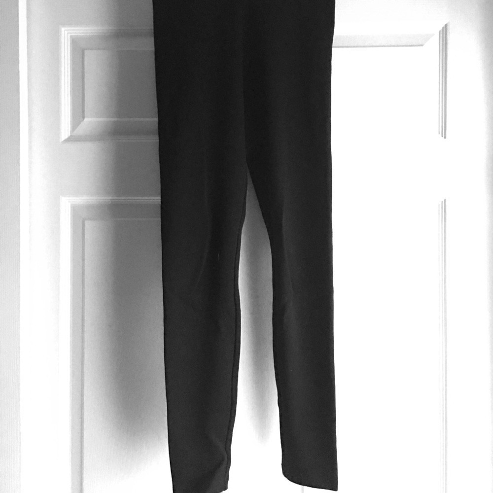 NWOT XS Lou & Grey Ponte Leggings